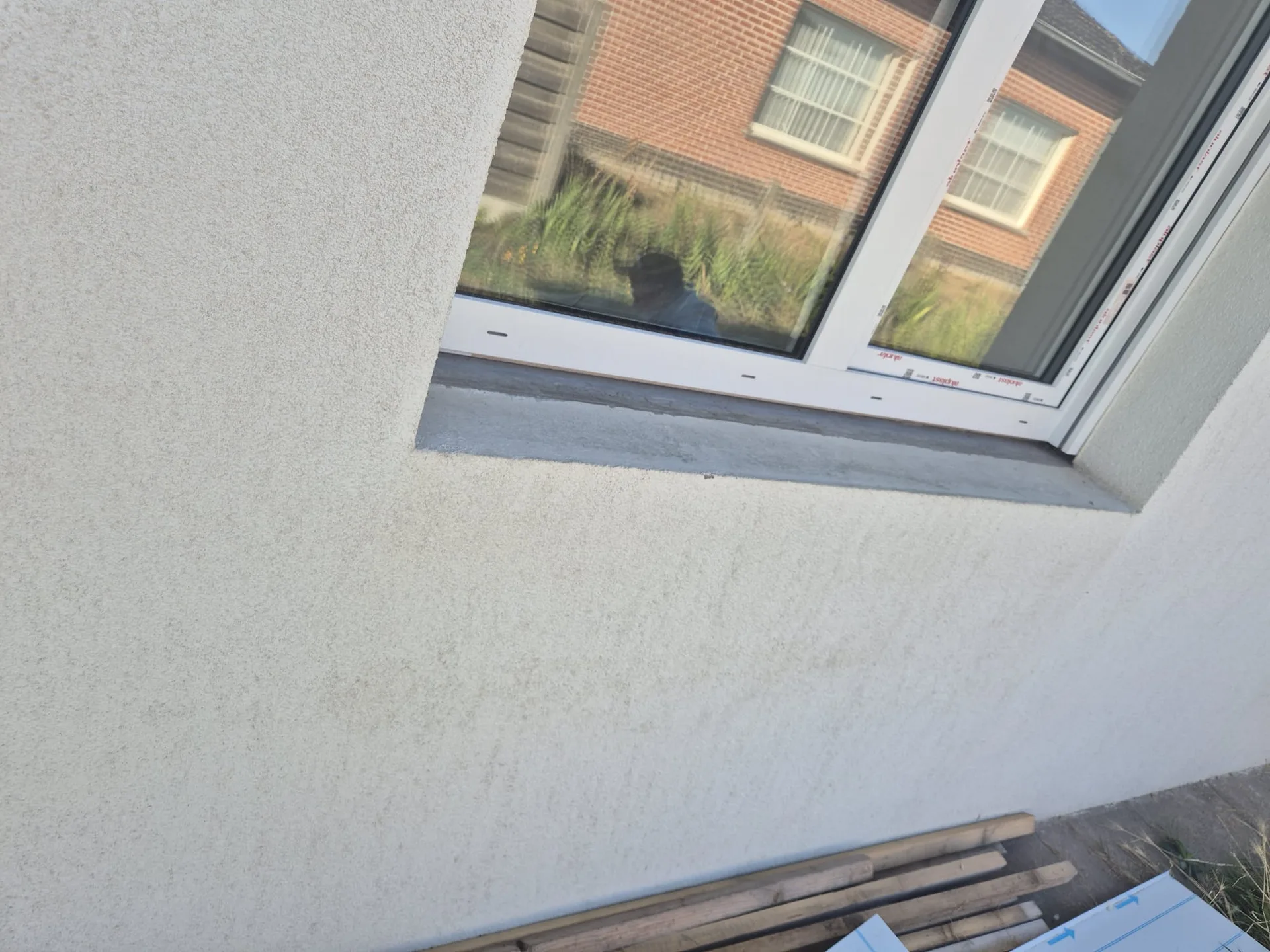 Dakvenster geïnstalleerd in plafond